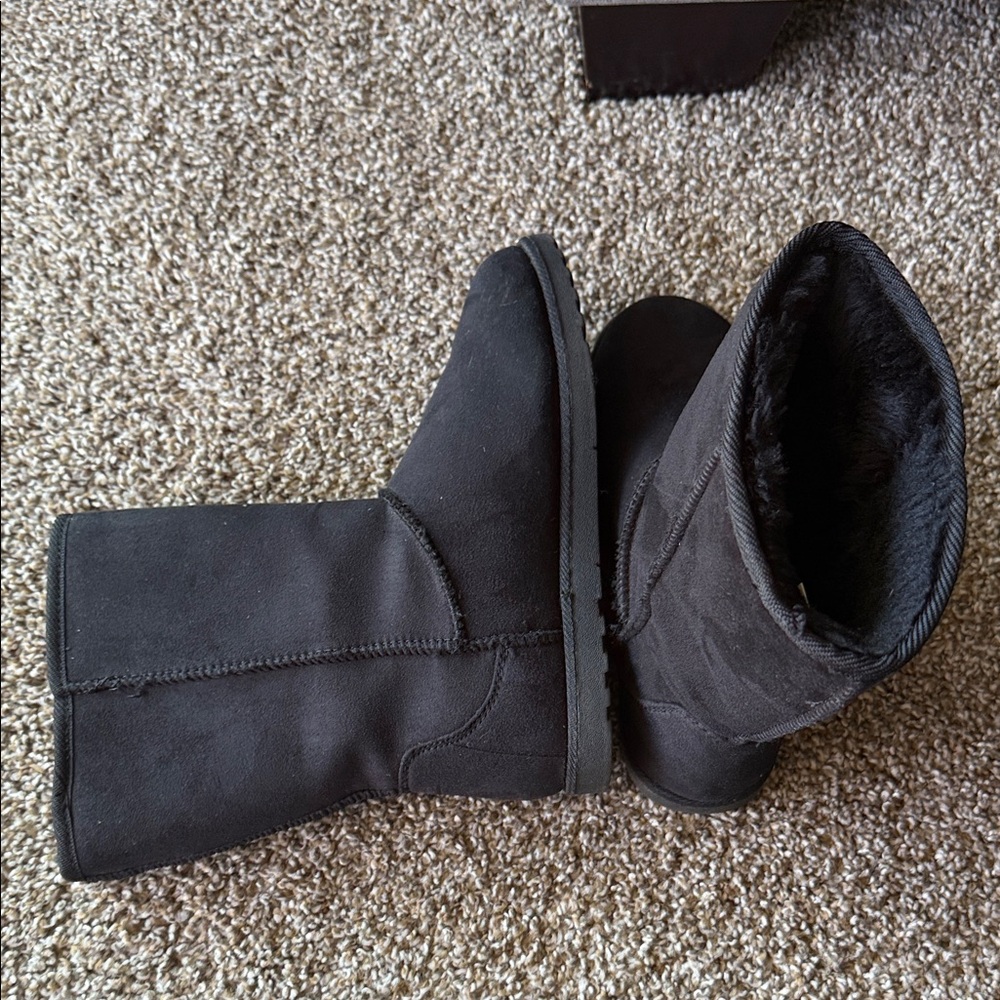 Black Suede Winter Boots - Picture 4 of 5